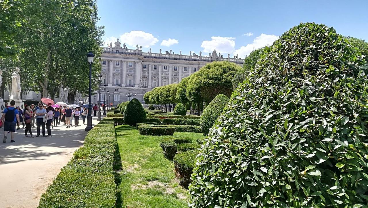 Villa "Luna De Segovia" Леганес Екстер'єр фото